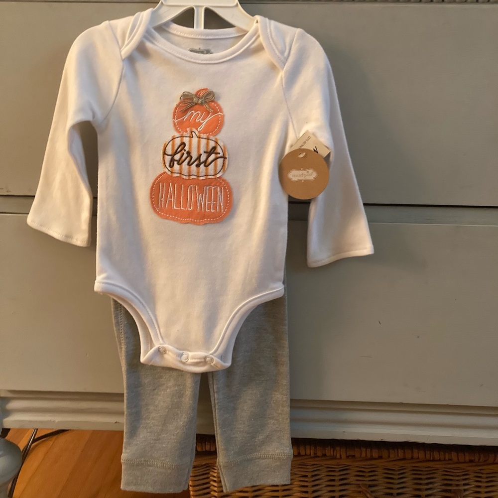 NWT Halloween themed baby outfit